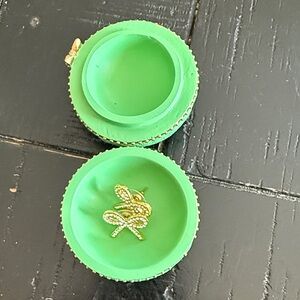Green Round Trinket Box with Gold Bow Earring